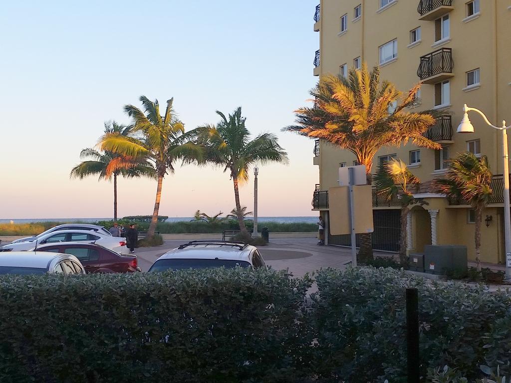 Hollywood Broadwalk Oceanside Hotel 외부 사진