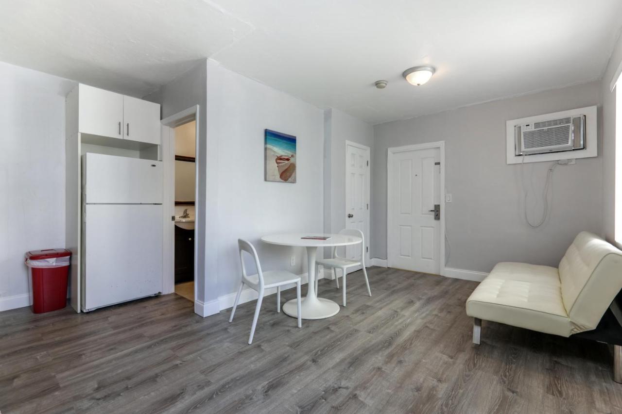 Hollywood Broadwalk Oceanside Hotel 외부 사진
